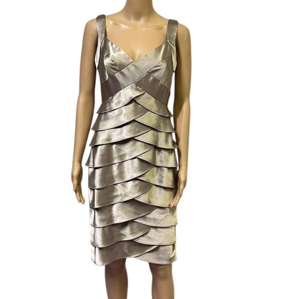 London Times Satin Tiered Sleeveless V Neck Zip Back Cocktail Dress Womens 4